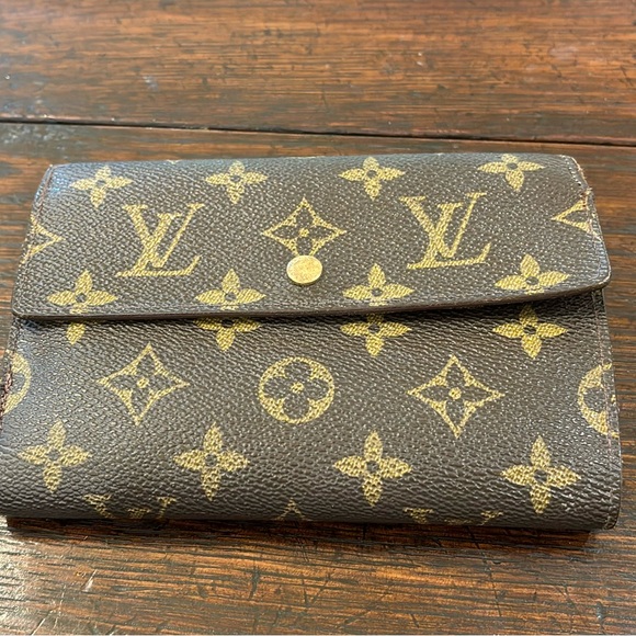 Louis Vuitton Handbags - Louis Vuitton Porte Tressor Euti Papier Trifold wallet